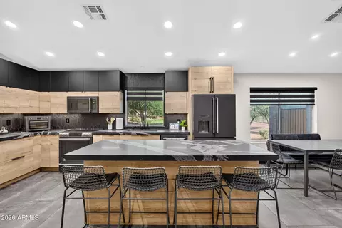 Kitchen - 1921 E Siesta Ln, Phoenix, AZ 85024 photo 1 of 5