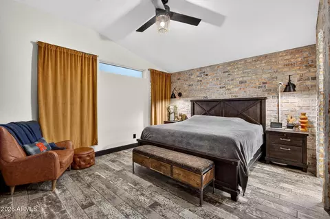 Bedroom - 1921 E Siesta Ln, Phoenix, AZ 85024 photo 1 of 4