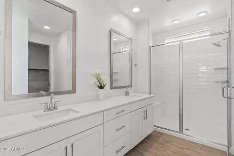 Bath - 1523 W Corral Rd, Phoenix, AZ 85041 photo 2 of 4