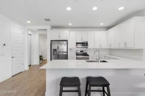 Entry Way - 1523 W Corral Rd, Phoenix, AZ 85041 photo 2 of 6