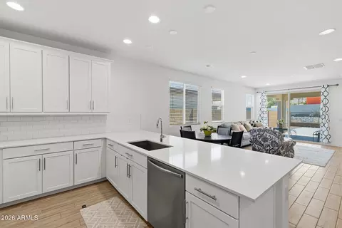 Kitchen - 1523 W Corral Rd, Phoenix, AZ 85041 photo 3 of 5
