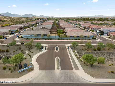 View/Area - 1523 W Corral Rd, Phoenix, AZ 85041 photo 3 of 6