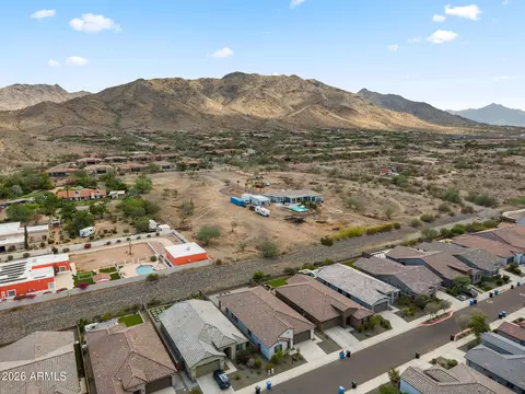 View/Area - 1523 W Corral Rd, Phoenix, AZ 85041 photo 2 of 6