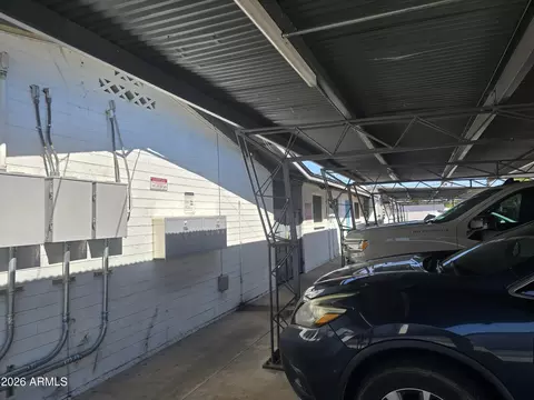 Exterior - 4815 N 15th Ave, Phoenix, AZ 85015 photo 6 of 11