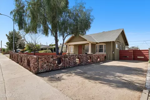 Exterior - 2218 N 21st Pl, Phoenix, AZ 85006 photo 2 of 6