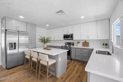 2704 N Yucca St, Chandler, AZ 85224