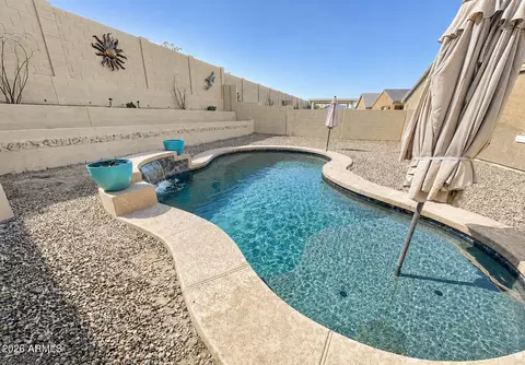 Exterior - 2321 E Beautiful Ln, Phoenix, AZ 85042 photo 1 of 2