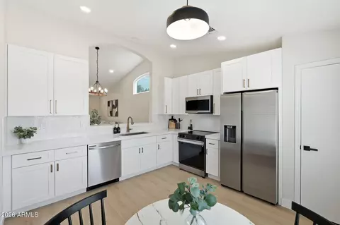 Kitchen - 1146 W 20th Ave, Apache Junction, AZ 85120 photo 5 of 5