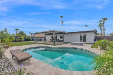 Exterior - 2502 E North Ln, Phoenix, AZ 85028 photo 7 of 12