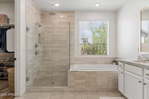 Bath - 1816 E Fallen Leaf Ln, Phoenix, AZ 85024 photo 3 of 6