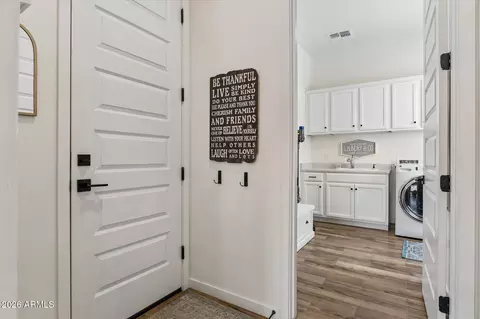 Entry Way - 1816 E Fallen Leaf Ln, Phoenix, AZ 85024 photo 3 of 3
