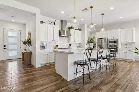 Entry Way - 1816 E Fallen Leaf Ln, Phoenix, AZ 85024 photo 1 of 3