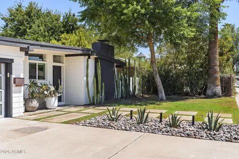 Exterior - 3402 E Sells Dr, Phoenix, AZ 85018 photo 2 of 6