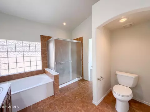 Bath - 3549 E Rocky Slope Dr, Phoenix, AZ 85044 photo 2 of 3