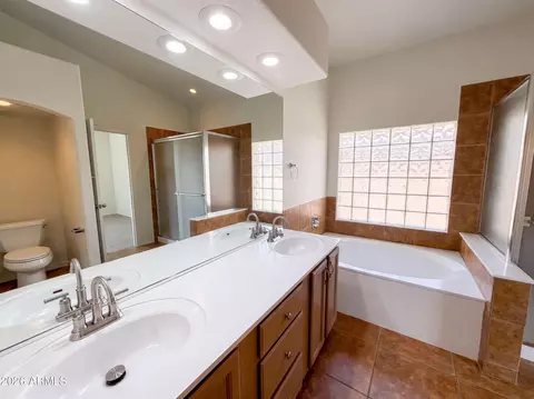 Bath - 3549 E Rocky Slope Dr, Phoenix, AZ 85044 photo 1 of 3