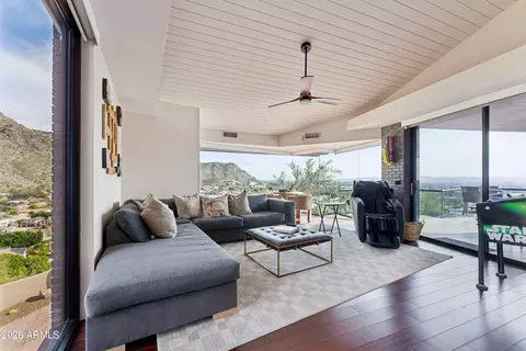 Living - 2106 E Kaler Dr, Phoenix, AZ 85016 photo 6 of 6
