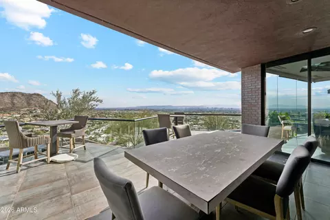 Dining - 2106 E Kaler Dr, Phoenix, AZ 85016 photo 3 of 3