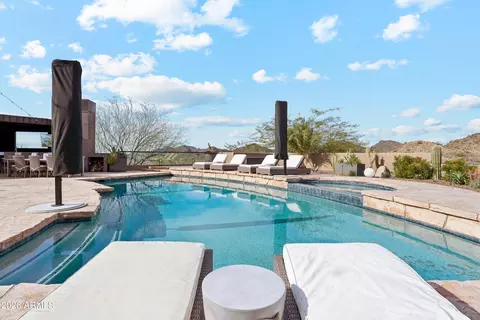 Exterior - 2106 E Kaler Dr, Phoenix, AZ 85016 photo 6 of 14
