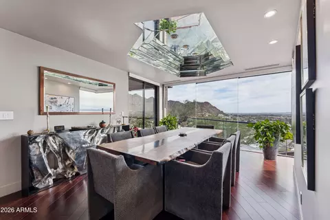 Dining - 2106 E Kaler Dr, Phoenix, AZ 85016 photo 2 of 3