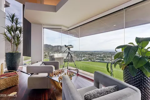 Living - 2106 E Kaler Dr, Phoenix, AZ 85016 photo 5 of 6