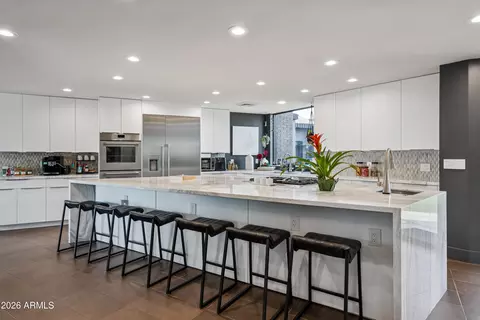 Kitchen - 2106 E Kaler Dr, Phoenix, AZ 85016 photo 4 of 8