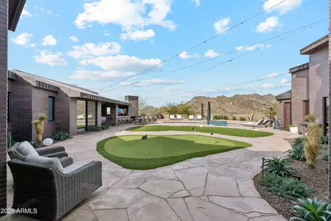 Exterior - 2106 E Kaler Dr, Phoenix, AZ 85016 photo 3 of 14