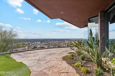 Exterior - 2106 E Kaler Dr, Phoenix, AZ 85016 photo 1 of 14