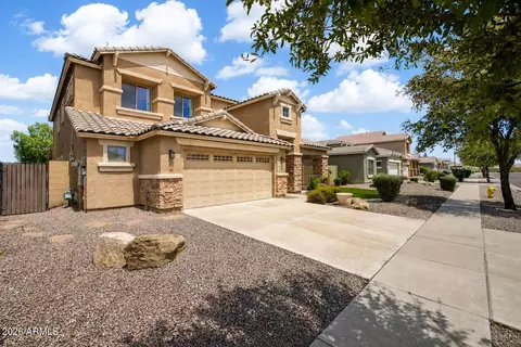 Exterior - 2946 E Santa Fe Ln, Gilbert, AZ 85297 photo 2 of 5