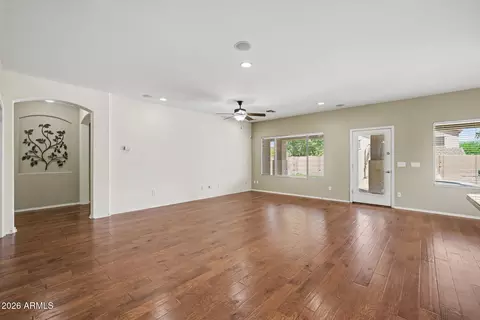 Living - 2946 E Santa Fe Ln, Gilbert, AZ 85297 photo 3 of 7