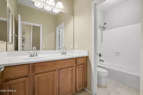 Bath - 2946 E Santa Fe Ln, Gilbert, AZ 85297 photo 2 of 2