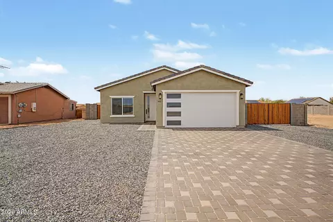 9889 W Heather Dr, Arizona City, AZ 85123