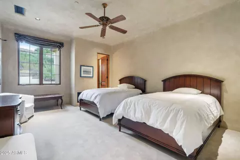 Bedroom - 4836 E White Gates Dr, Phoenix, AZ 85018 photo 8 of 10