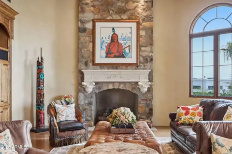 Living - 4836 E White Gates Dr, Phoenix, AZ 85018 photo 4 of 5