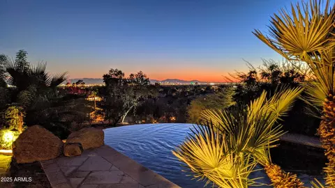 View/Area - 4836 E White Gates Dr, Phoenix, AZ 85018 photo 4 of 4