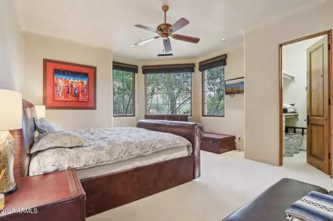 Bedroom - 4836 E White Gates Dr, Phoenix, AZ 85018 photo 9 of 10