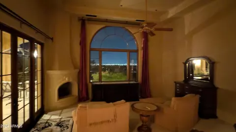 Bedroom - 4836 E White Gates Dr, Phoenix, AZ 85018 photo 3 of 10