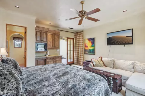 Bedroom - 4836 E White Gates Dr, Phoenix, AZ 85018 photo 7 of 10