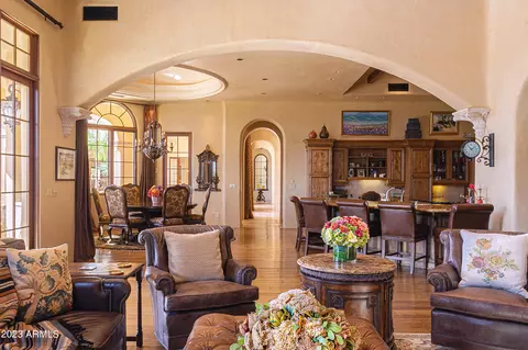 Living - 4836 E White Gates Dr, Phoenix, AZ 85018 photo 2 of 5
