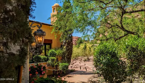 Exterior - 4836 E White Gates Dr, Phoenix, AZ 85018 photo 6 of 22