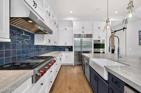 Kitchen - 3731 E Boot Track Trl, Gilbert, AZ 85296 photo 6 of 7