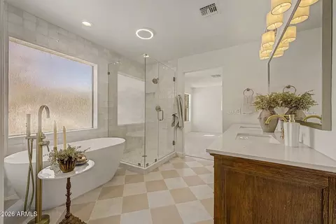 Bath - 2992 E Camellia Dr, Gilbert, AZ 85296 photo 5 of 7