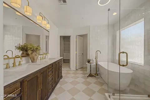 Bath - 2992 E Camellia Dr, Gilbert, AZ 85296 photo 4 of 7
