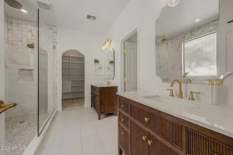 Bath - 2992 E Camellia Dr, Gilbert, AZ 85296 photo 2 of 7