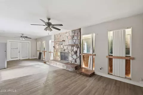 Living - 1723 W Cheryl Dr, Phoenix, AZ 85021 photo 4 of 7