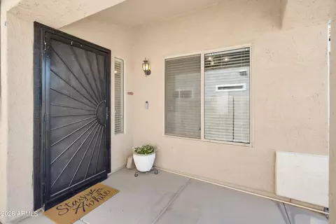 Exterior - 1253 S Colonial Dr, Gilbert, AZ 85296 photo 2 of 7