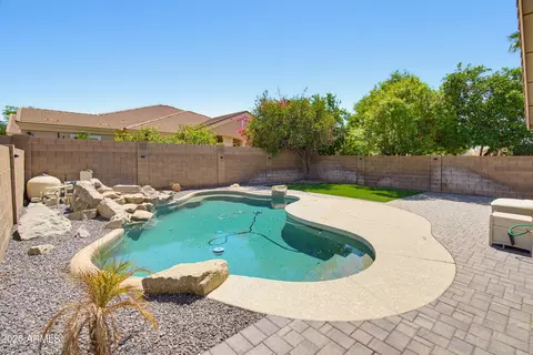 Exterior - 1253 S Colonial Dr, Gilbert, AZ 85296 photo 4 of 7