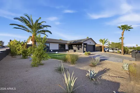 Exterior - 2002 E Vista Dr, Phoenix, AZ 85022 photo 7 of 7