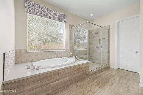 Bath - 1441 E Powell Way, Gilbert, AZ 85298 photo 3 of 5