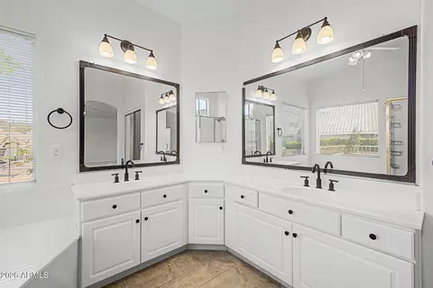 Bath - 768 E Verbena Dr, Phoenix, AZ 85048 photo 4 of 9
