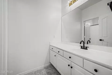 Bath - 768 E Verbena Dr, Phoenix, AZ 85048 photo 7 of 9